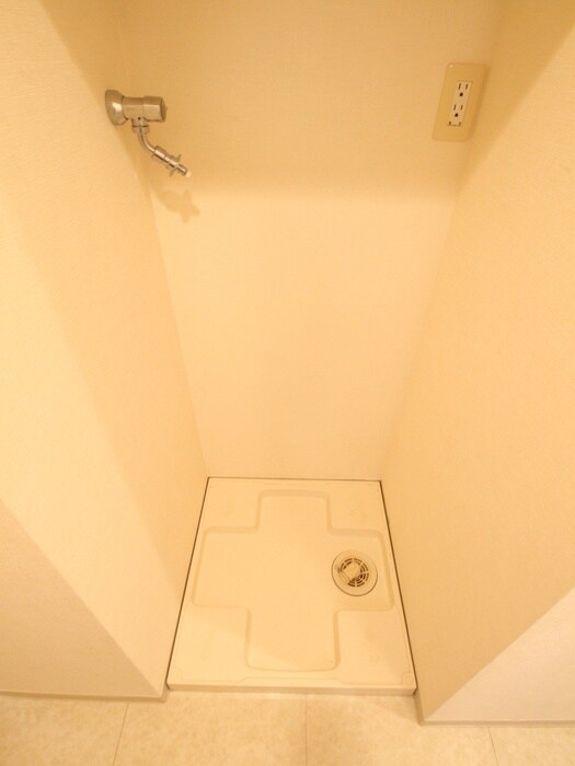 物件内観写真17　(洗濯機置場)