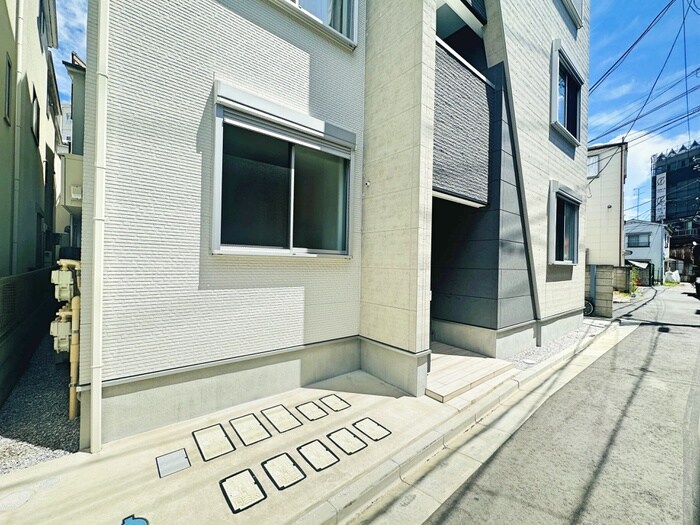 物件外観写真3　(周辺環境)