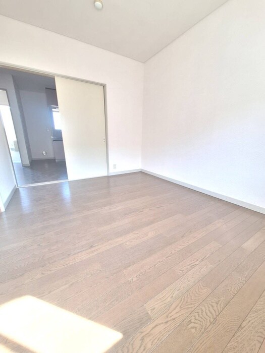 物件内観写真8　(居室)