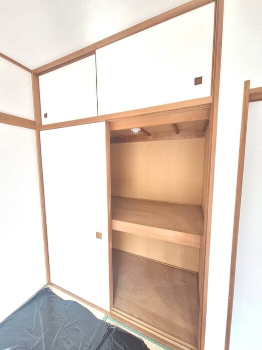 物件内観写真12　(収納)
