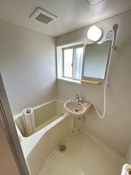 物件内観写真13　(バス／シャワールーム等)