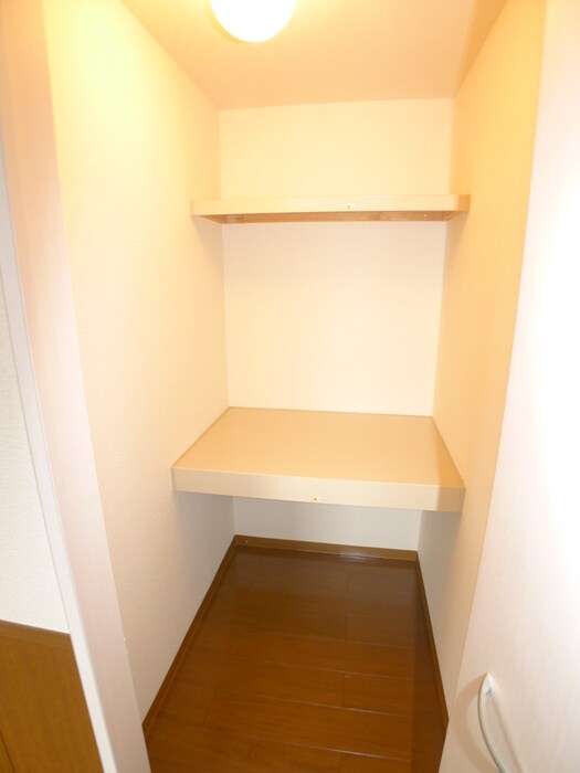 物件内観写真14　(収納)