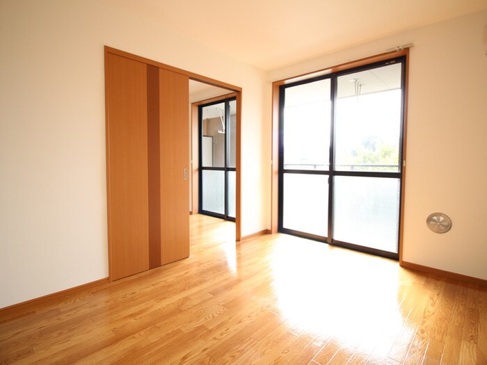 物件内観写真6　(居室)