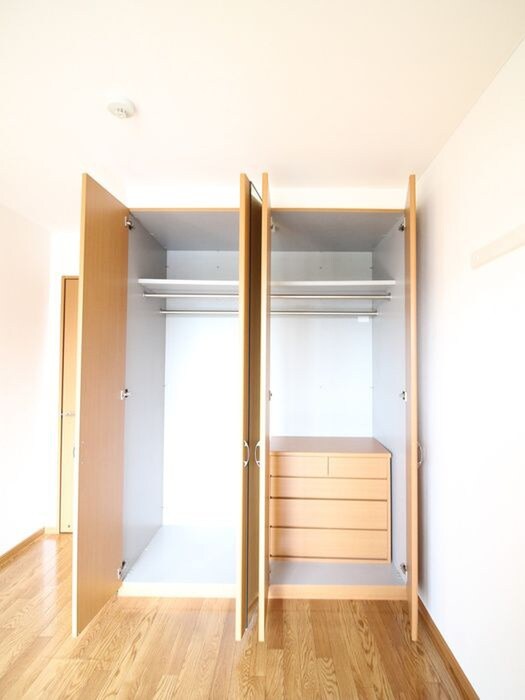 物件内観写真16　(収納)