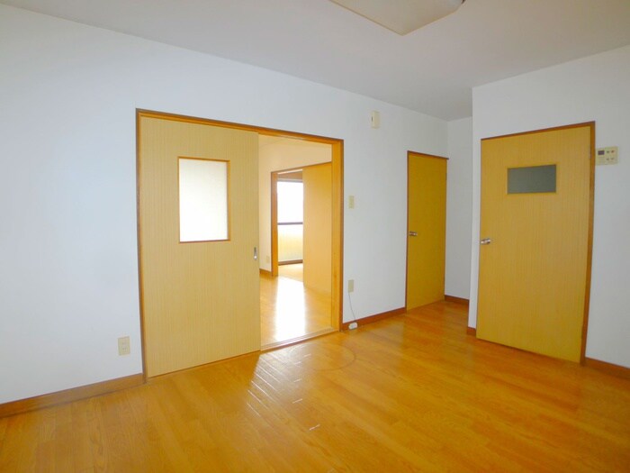 物件内観写真9　(居室)