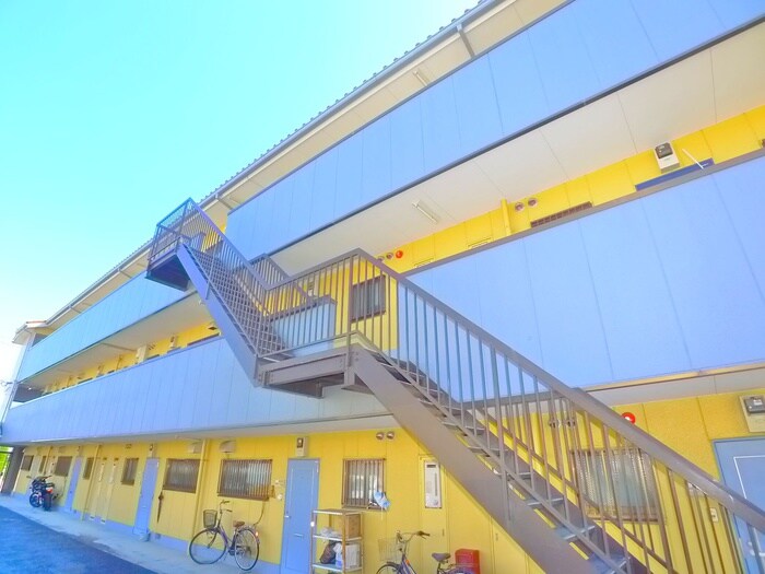 物件外観写真5　(エントランス部分)