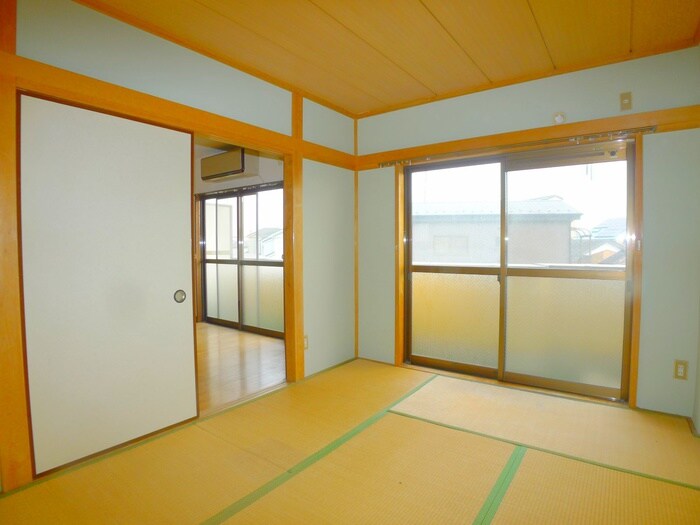 物件内観写真11　(室内からの展望)