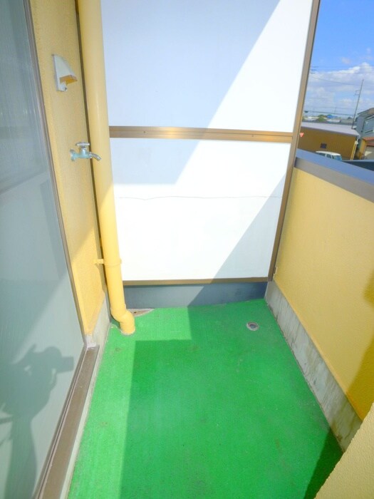 物件内観写真15　(洗濯機置場)