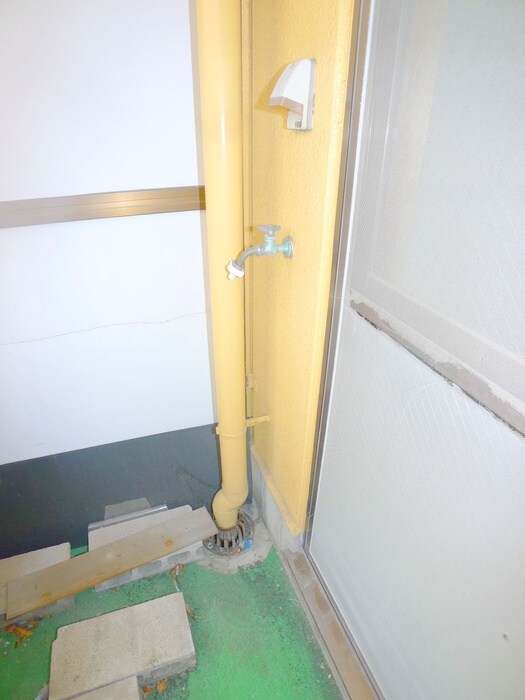 物件内観写真18　(洗濯機置場)