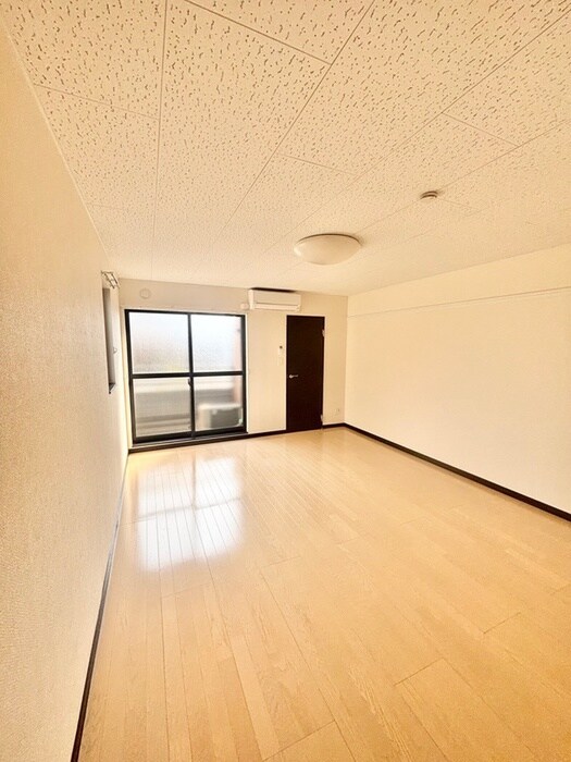 物件内観写真5　(居室)