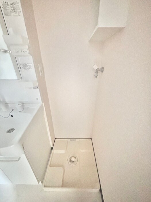 物件内観写真13　(洗濯機置場)