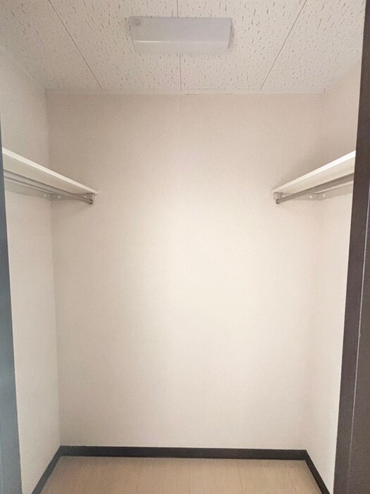 物件内観写真15　(収納)