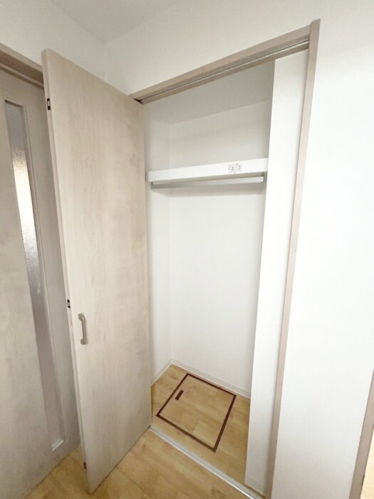 物件内観写真12　(収納)