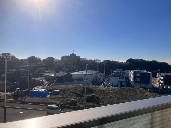 物件内観写真16　(室内からの展望)