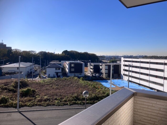 物件内観写真17　(室内からの展望)