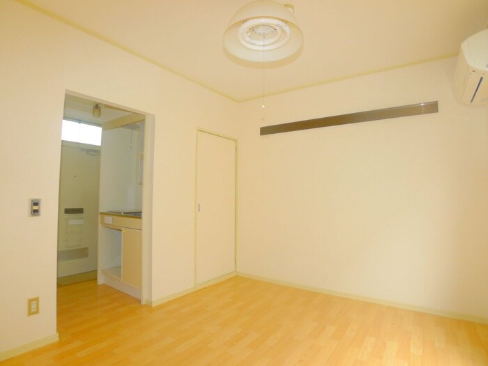 物件内観写真10　(室内からの展望)