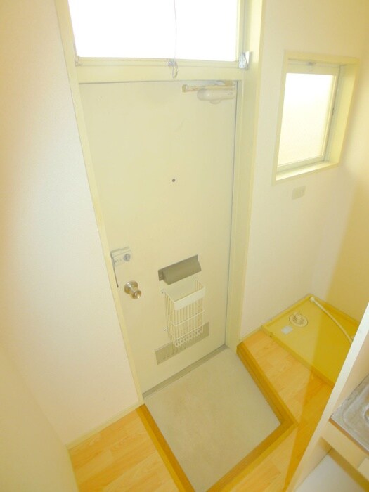 物件内観写真16　(玄関)