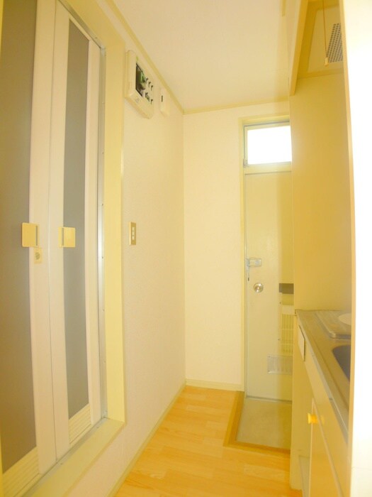 物件内観写真20　(廊下)