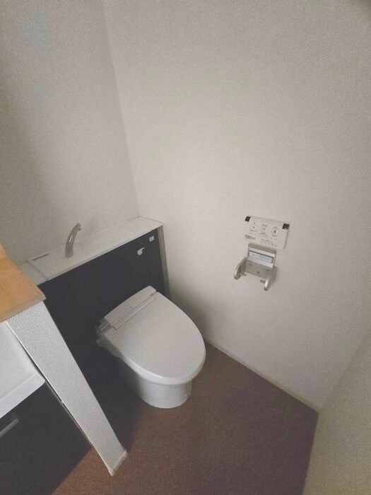 物件内観写真9　(トイレ)