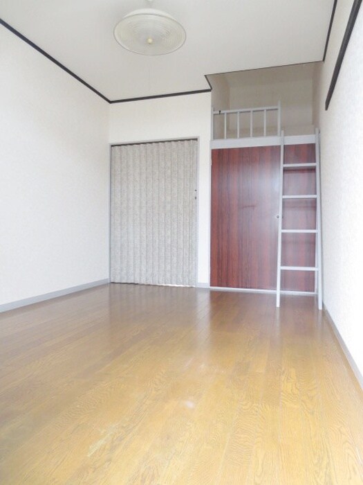 物件内観写真7　(居室)