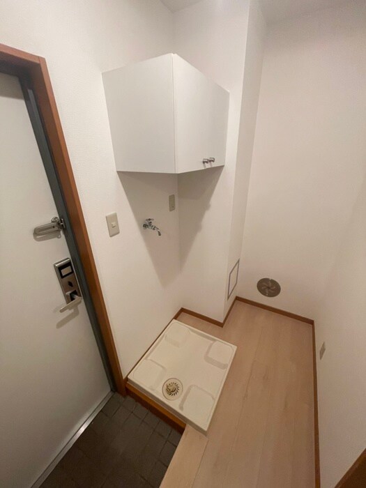 物件内観写真7　(玄関)