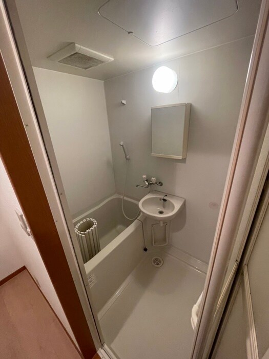 物件内観写真11　(洗面)