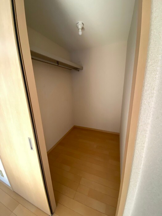 物件内観写真10　(収納)