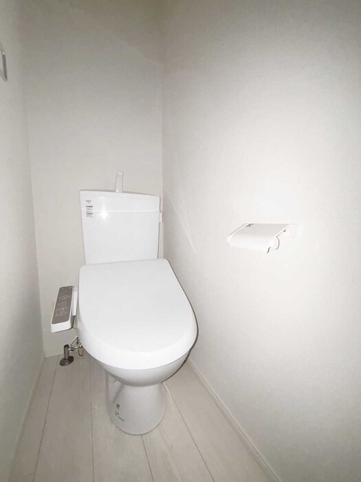 物件内観写真14　(トイレ)