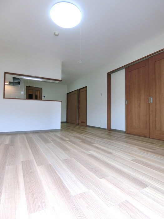 物件内観写真6　(居室)