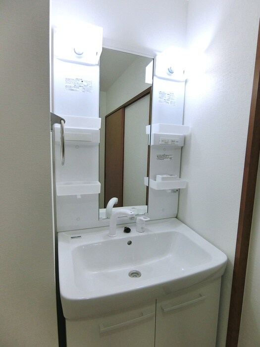 物件内観写真11　(洗面)