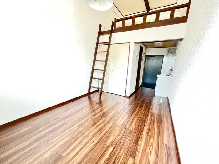 物件内観写真8　(居室)