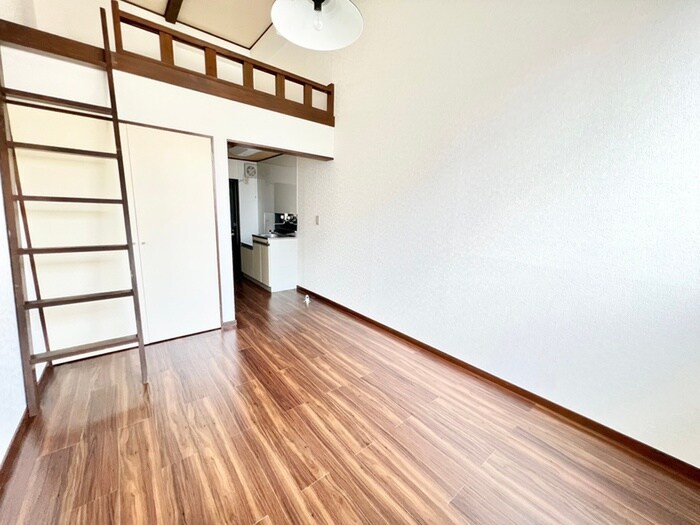 物件内観写真9　(居室)