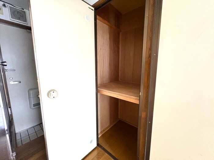 物件内観写真10　(収納)