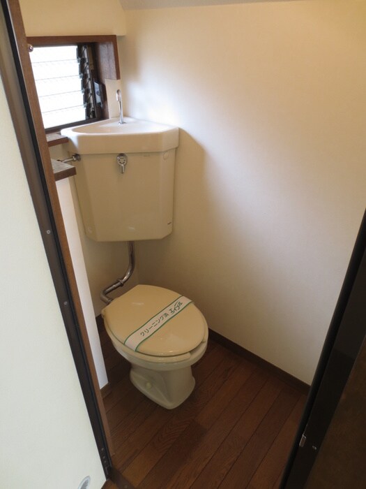 物件内観写真10　(トイレ)