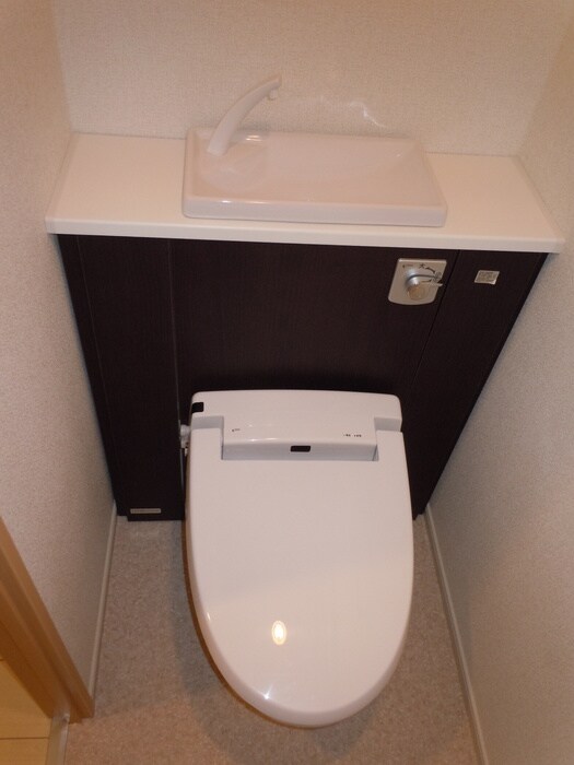 物件内観写真7　(トイレ)