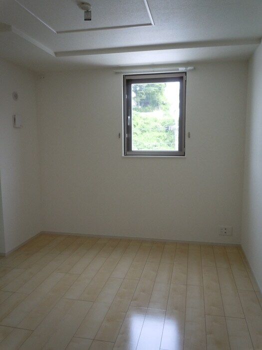 物件内観写真13　(居室)