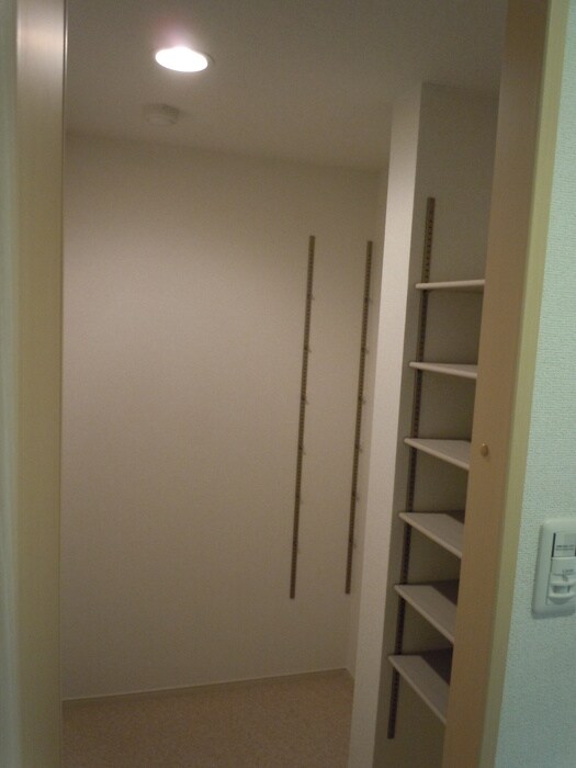 物件内観写真15　(靴箱)