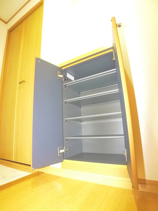 物件内観写真12　(靴箱)