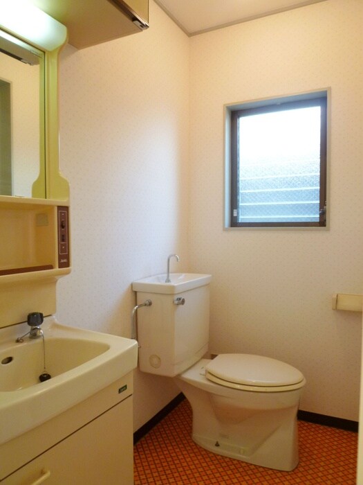 物件内観写真12　(トイレ)