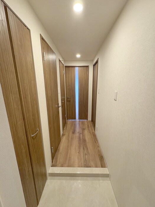 物件内観写真10　(廊下)