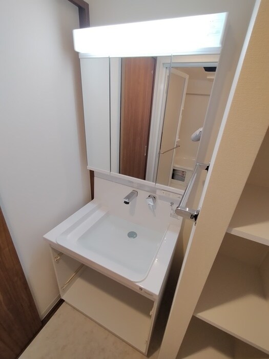 物件内観写真13　(洗面)