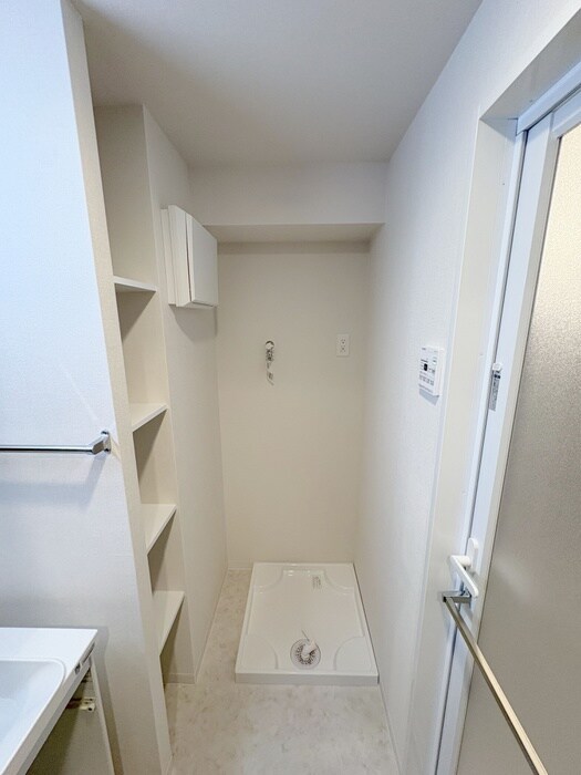 物件内観写真16　(洗濯機置場)