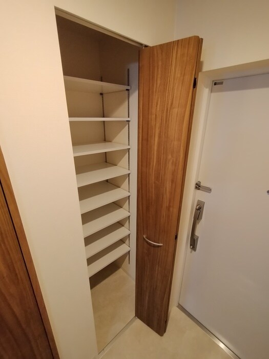 物件内観写真17　(靴箱)