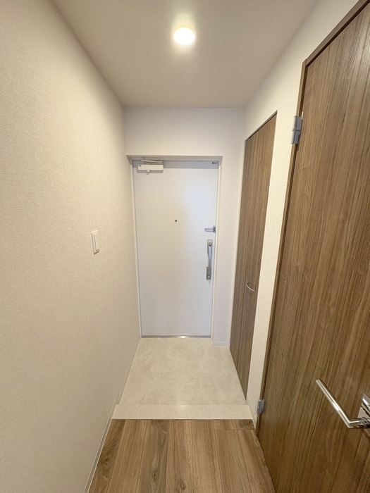 物件内観写真18　(玄関)