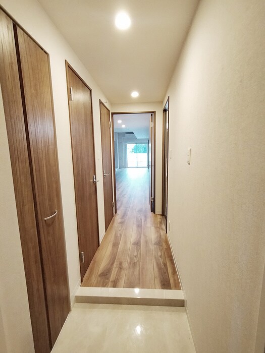 物件内観写真19　(廊下)