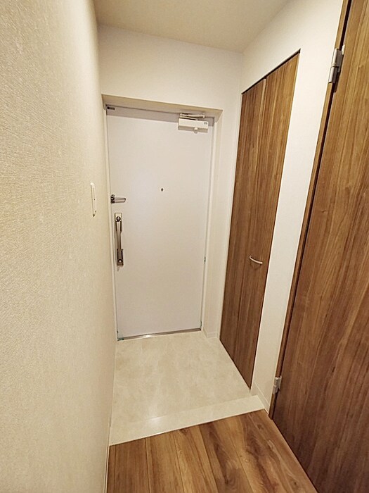 物件内観写真19　(玄関)