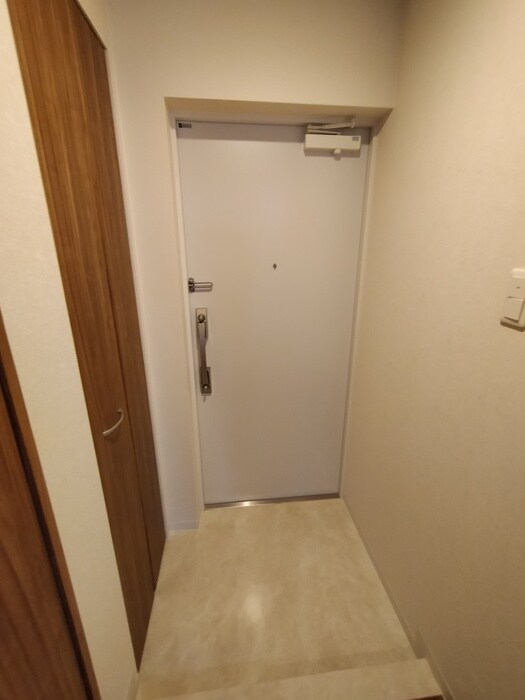 物件内観写真19　(玄関)