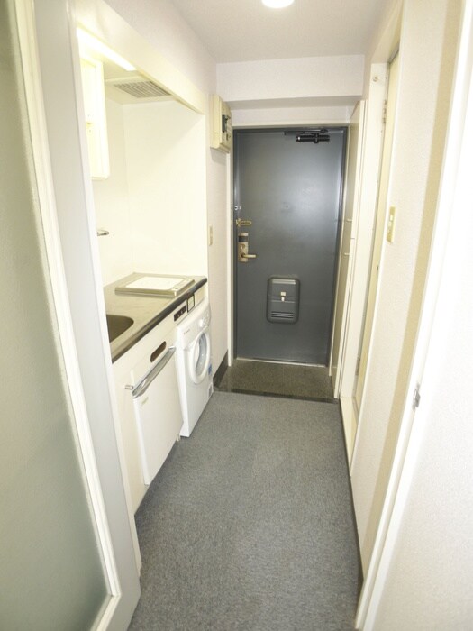 物件内観写真13　(玄関)