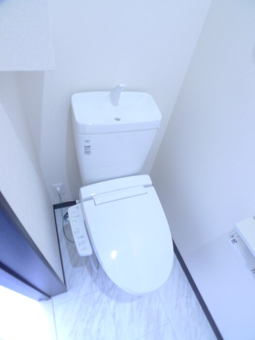 物件内観写真8　(トイレ)