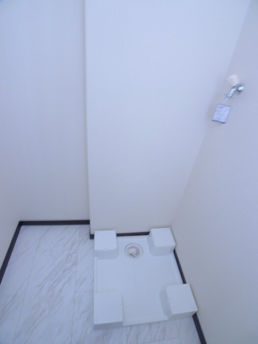 物件内観写真14　(洗濯機置場)